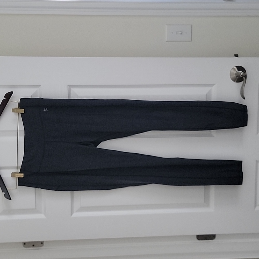 Danskin Now 7/8 Gray Leggings M